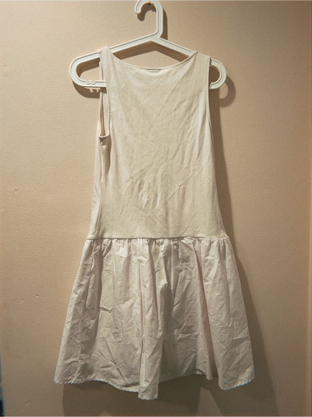 Crème drop-waist Dress